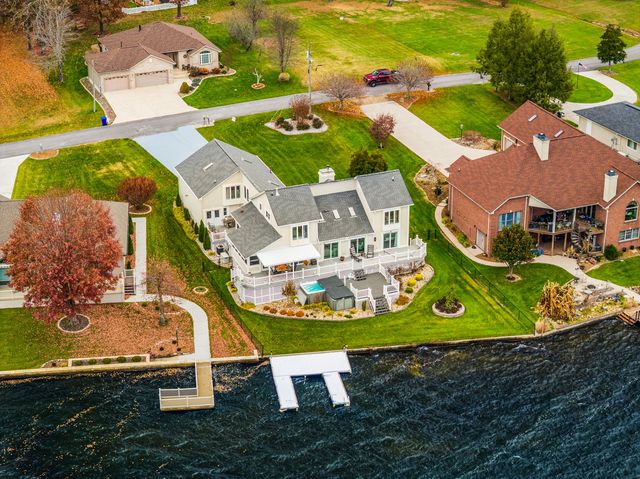 1260 Arrowhead Dr, Crossville, TN 38572