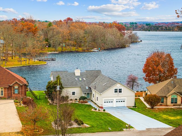 1260 Arrowhead Dr, Crossville, TN 38572