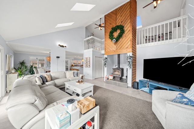 1260 Arrowhead Dr, Crossville, TN 38572