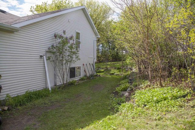 819 Spellman Street, Mount Horeb, WI 53572