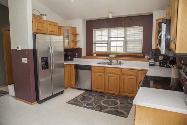 819 Spellman Street, Mount Horeb, WI 53572