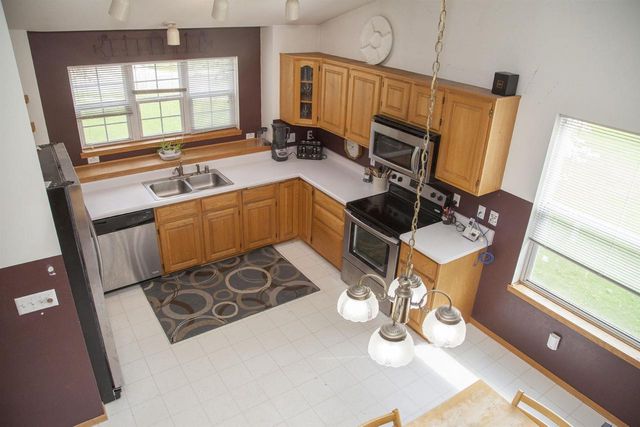 819 Spellman Street, Mount Horeb, WI 53572