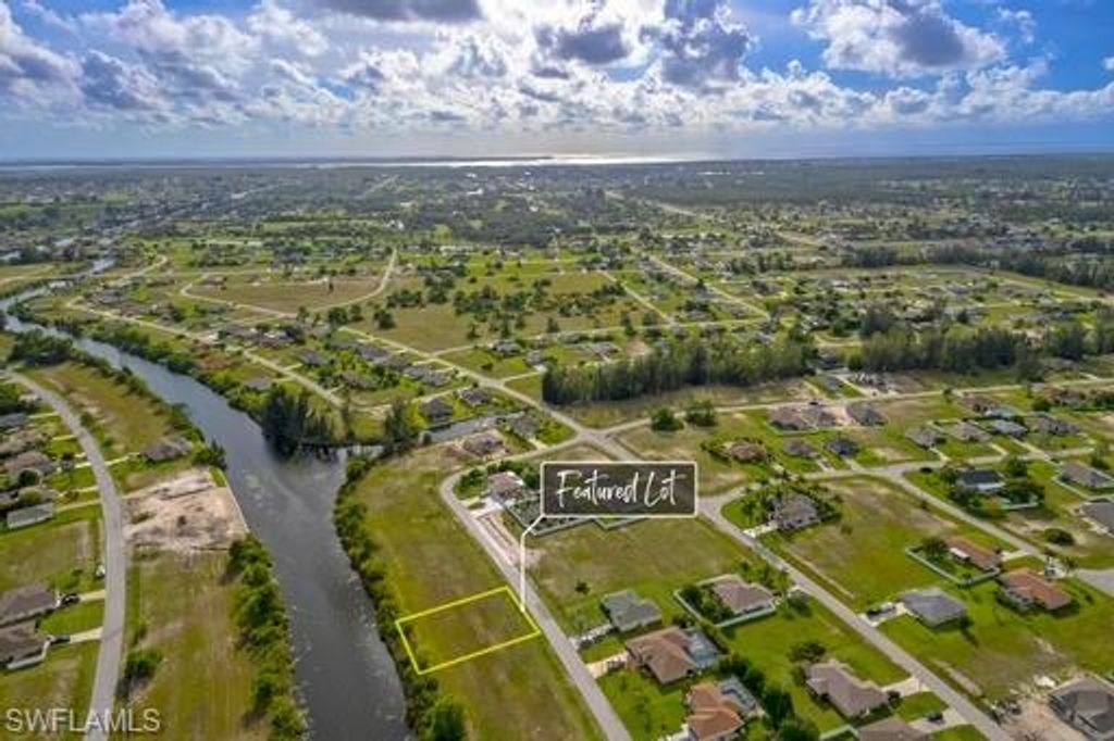 2000 NW 17th TER, CAPE CORAL, FL 33993 — exterior