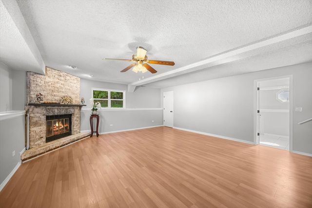 307 TERRY Lane, Bloomingdale, IL 60108