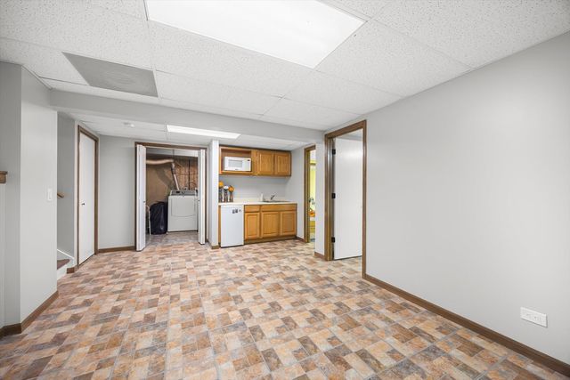 307 TERRY Lane, Bloomingdale, IL 60108