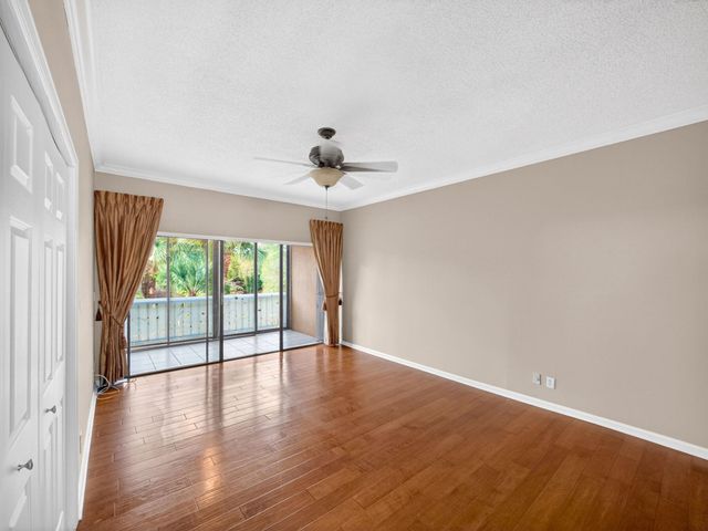 1660 Twelve Oaks Way 303, North Palm Beach, FL 33408