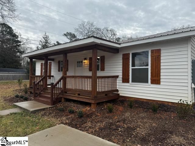 108 Oaklawn Drive, Laurens, SC 29360