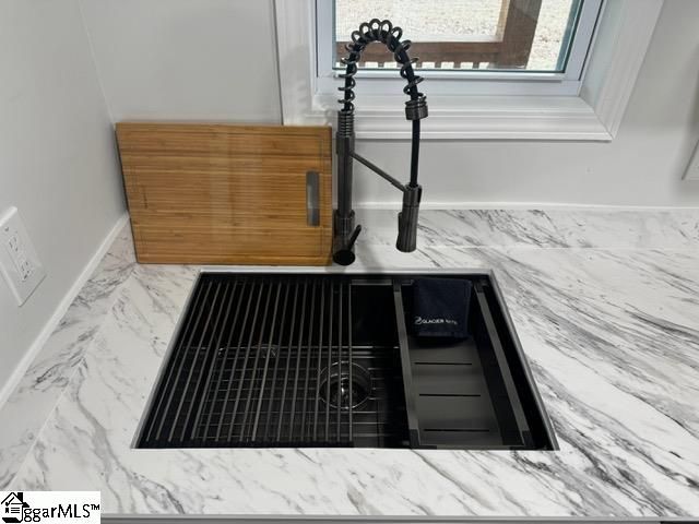 108 Oaklawn Drive, Laurens, SC 29360