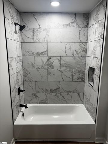 108 Oaklawn Drive, Laurens, SC 29360