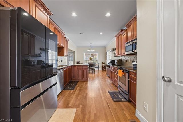 740 Clemmons Crossing Court, Clemmons, NC 27012