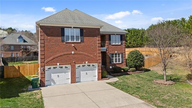 740 Clemmons Crossing Court, Clemmons, NC 27012