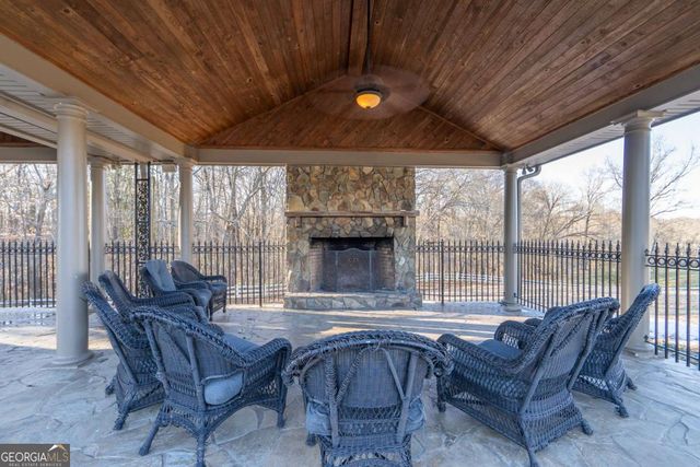 7527 Highway 326, Commerce, GA 30530