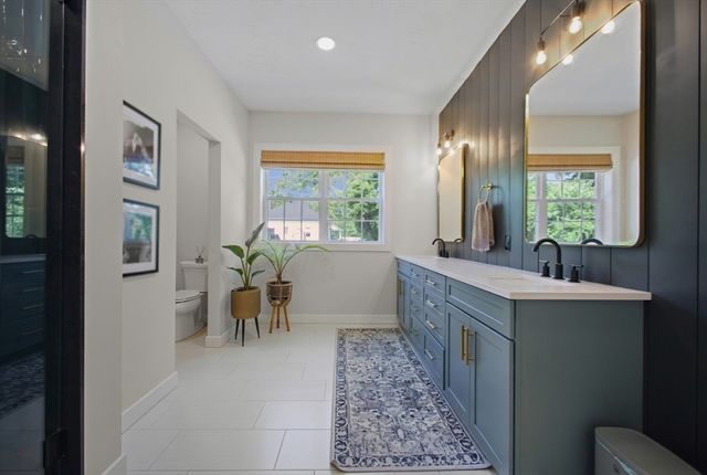 18 Willis Ave, Seekonk, MA 02771
