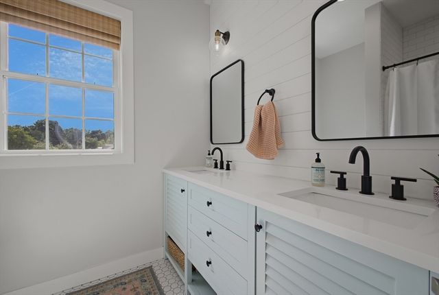 18 Willis Ave, Seekonk, MA 02771