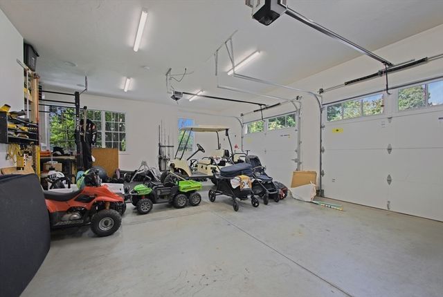 18 Willis Ave, Seekonk, MA 02771