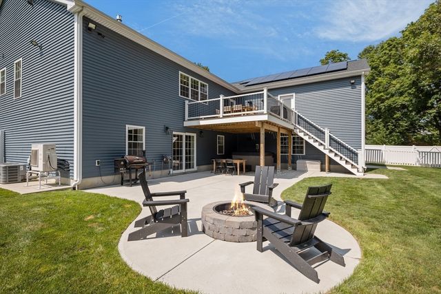 18 Willis Ave, Seekonk, MA 02771