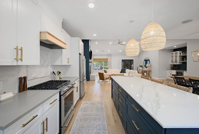 18 Willis Ave, Seekonk, MA 02771