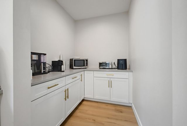 18 Willis Ave, Seekonk, MA 02771
