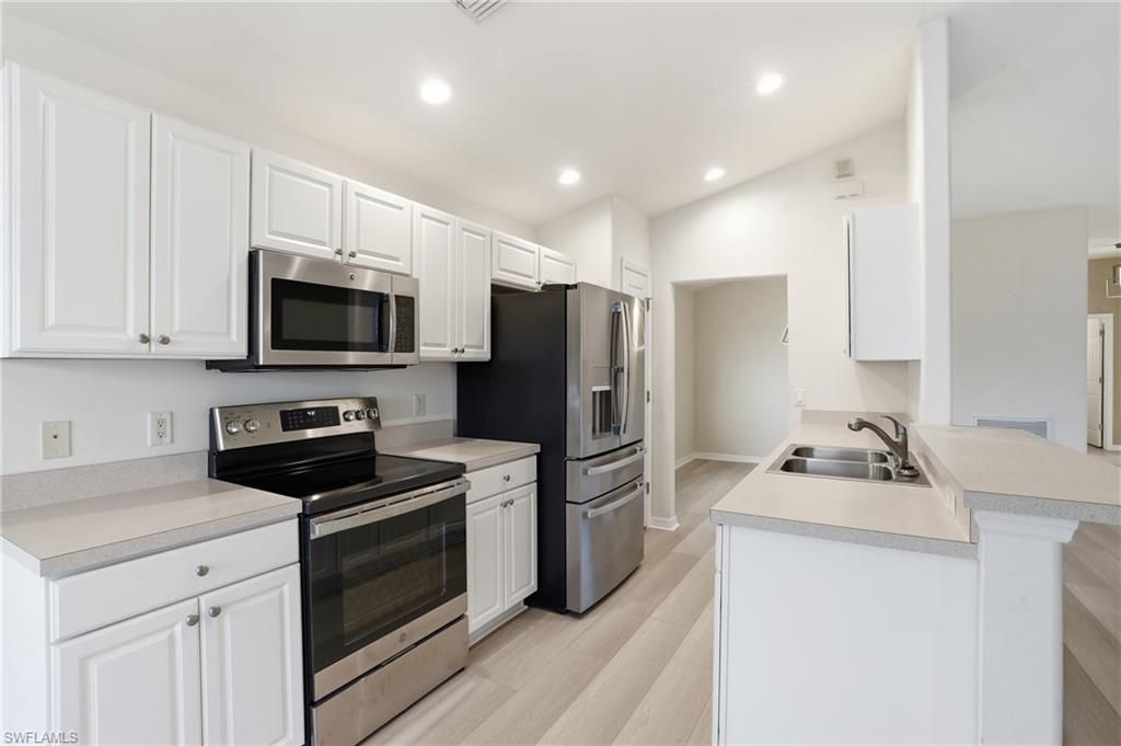 10055 Oakhurst WAY, FORT MYERS, FL 33913 — photo 3