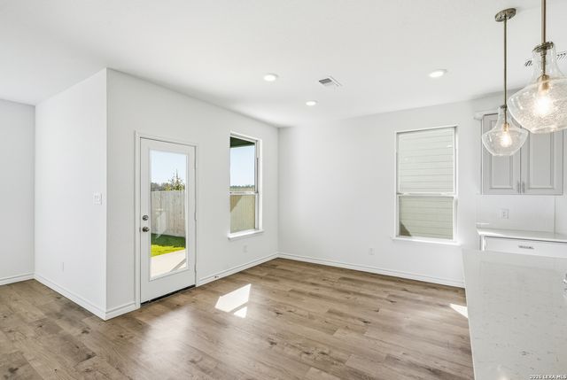 434 Nightingale Avenue, Marion, TX 78124