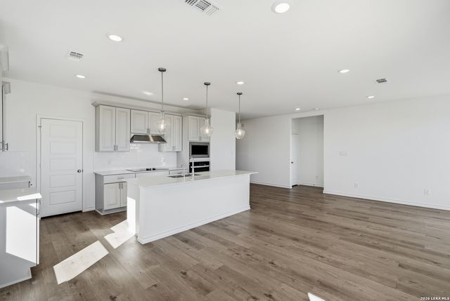 434 Nightingale Avenue, Marion, TX 78124