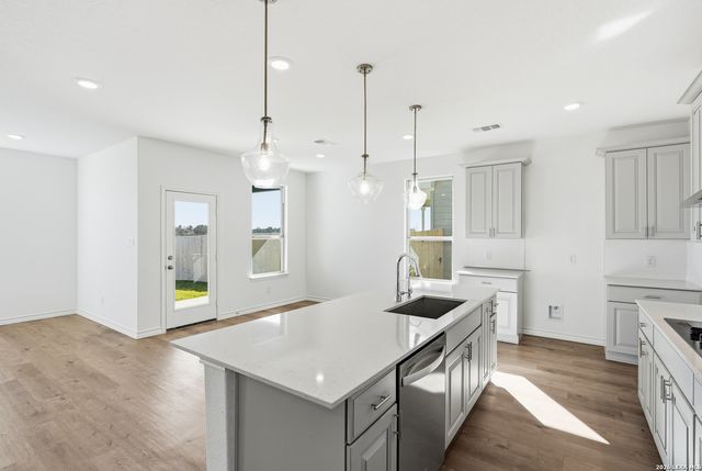 434 Nightingale Avenue, Marion, TX 78124