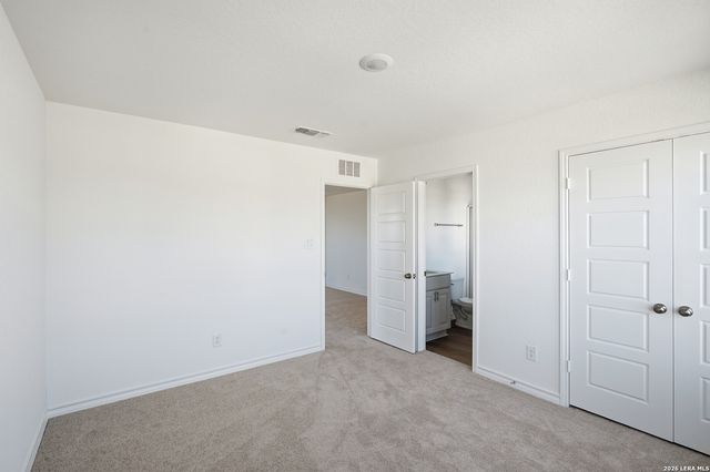 434 Nightingale Avenue, Marion, TX 78124