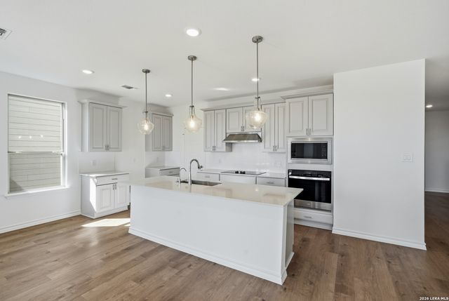 434 Nightingale Avenue, Marion, TX 78124