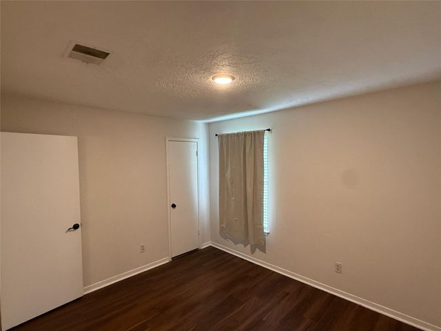10519 Kirkglen Drive, Houston, TX 77089