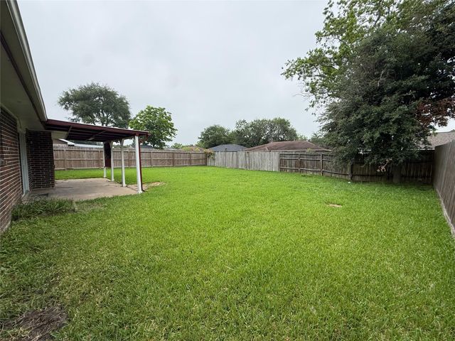 10519 Kirkglen Drive, Houston, TX 77089