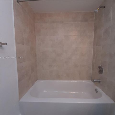8160 GENEVA WY 316, Miami, FL 33166