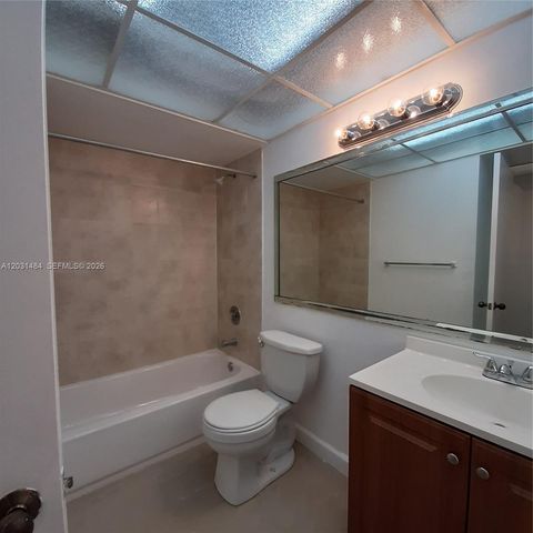 8160 GENEVA WY 316, Miami, FL 33166