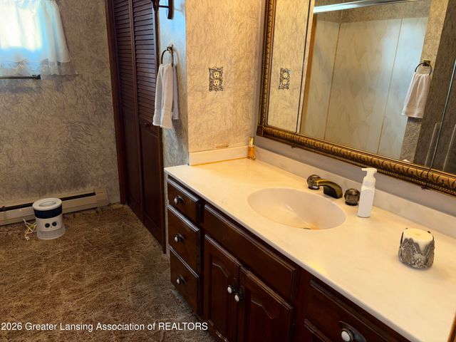 645 N Cochran Avenue, Charlotte, MI 48813