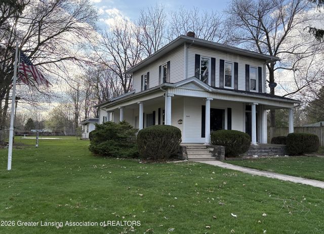 645 N Cochran Avenue, Charlotte, MI 48813