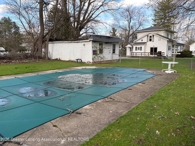 645 N Cochran Avenue, Charlotte, MI 48813