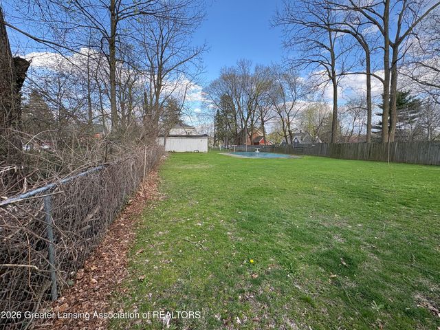 645 N Cochran Avenue, Charlotte, MI 48813