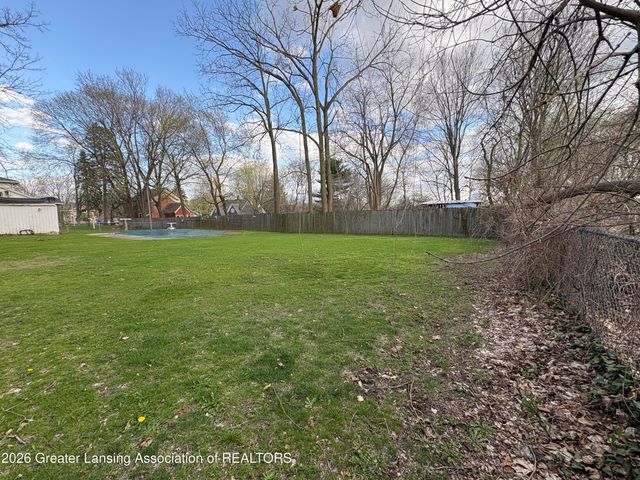645 N Cochran Avenue, Charlotte, MI 48813