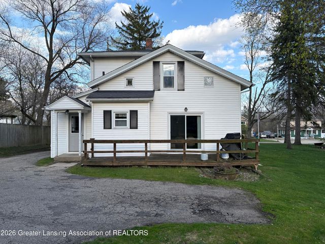 645 N Cochran Avenue, Charlotte, MI 48813