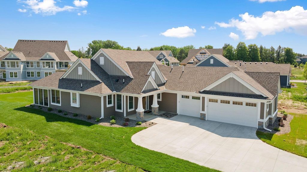 116 Spring Farm Road, North Oaks, MN 55127