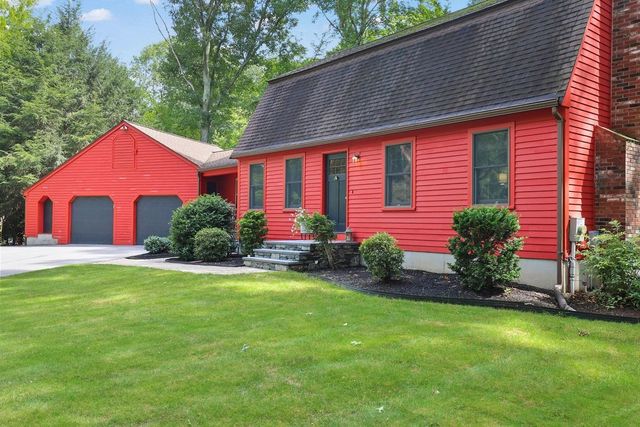 11 Barrett, Bellingham, MA 02019
