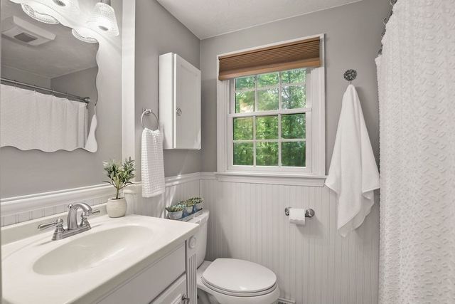 11 Barrett, Bellingham, MA 02019