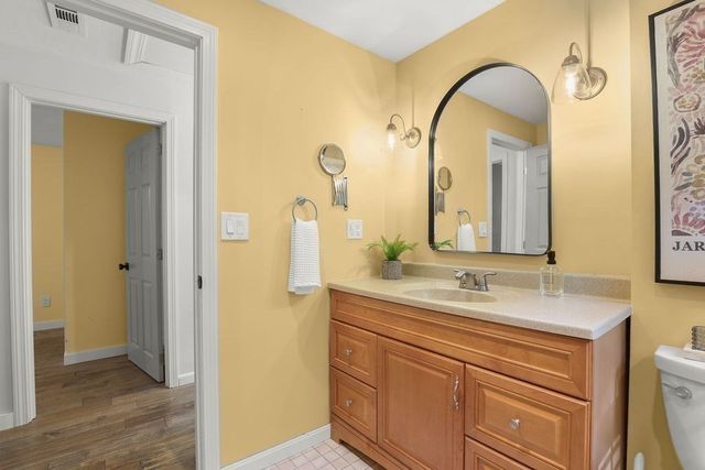 11 Barrett, Bellingham, MA 02019