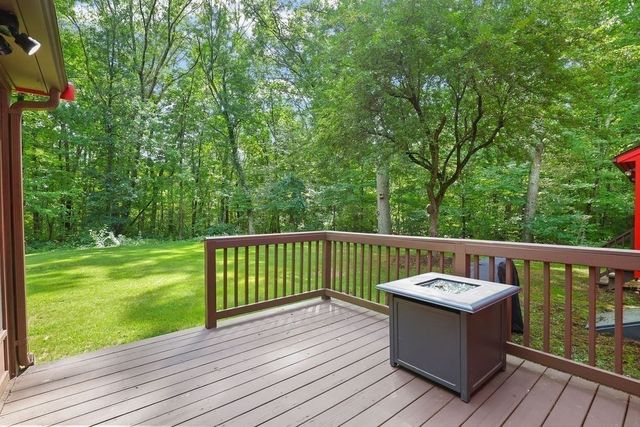 11 Barrett, Bellingham, MA 02019
