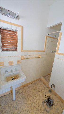 852 4TH AVENUE N, St Petersburg, FL 33701