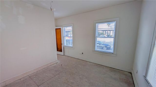 852 4TH AVENUE N, St Petersburg, FL 33701