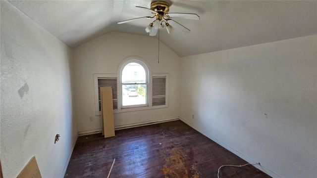 852 4TH AVENUE N, St Petersburg, FL 33701