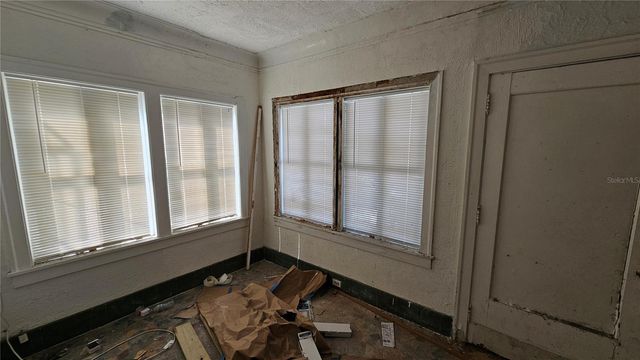 852 4TH AVENUE N, St Petersburg, FL 33701