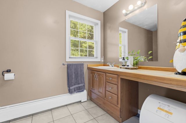 777 New Plainville Rd, New Bedford, MA 02745