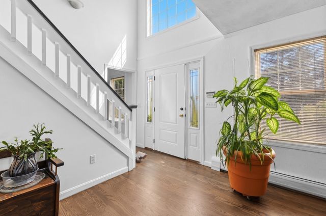 777 New Plainville Rd, New Bedford, MA 02745
