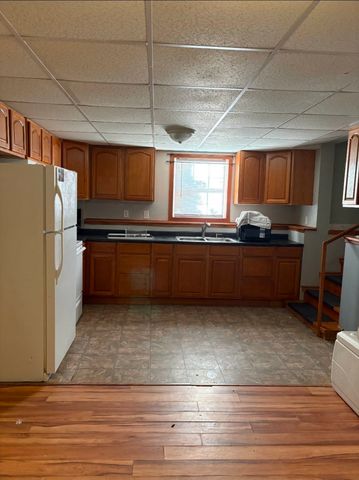 777 New Plainville Rd, New Bedford, MA 02745